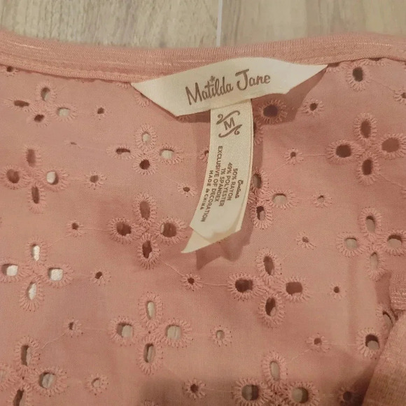 Matilda Jane Heart to Heart Possibilities Pink Knit Women’s Top Sz Medium Vneck. - Picture 6 of 10